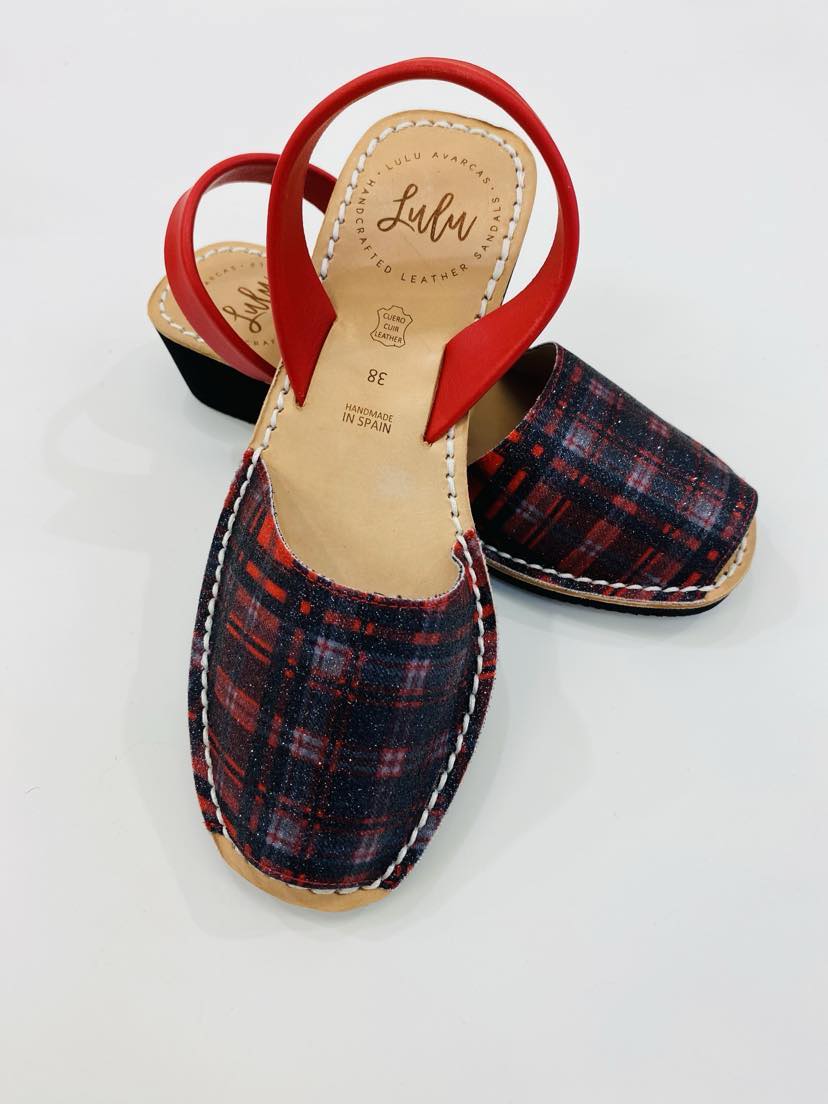 LULU AVARCAS BLACK WEDGE IN RED TARTAN