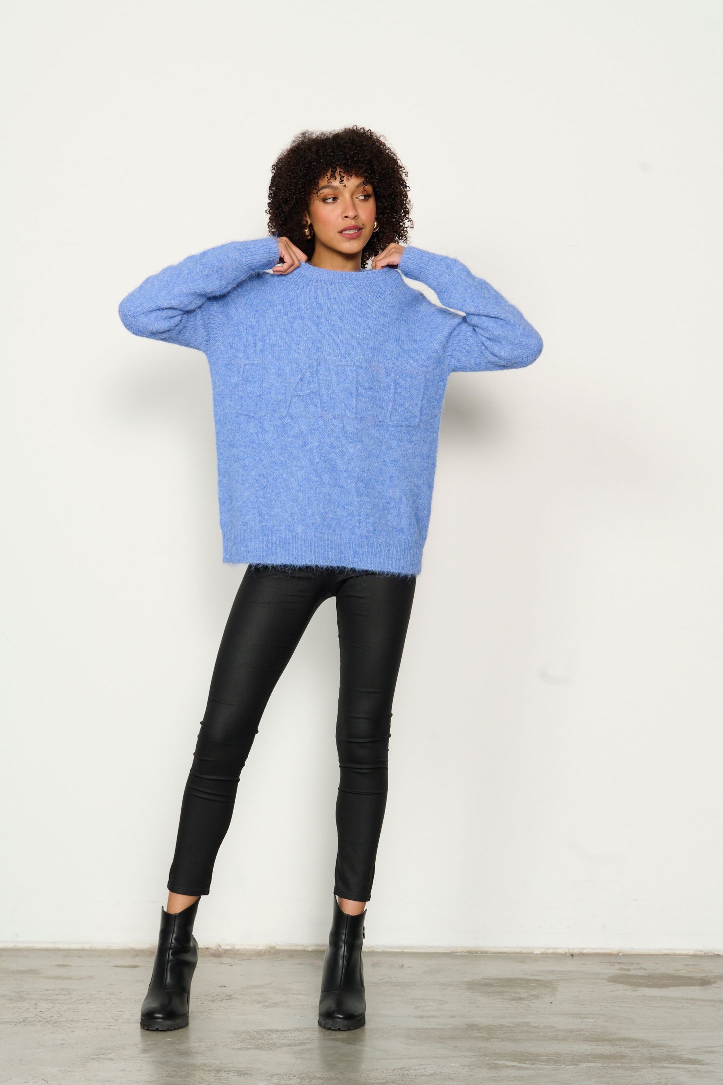 CAJU WOOL BLEND KNIT IN BLUE