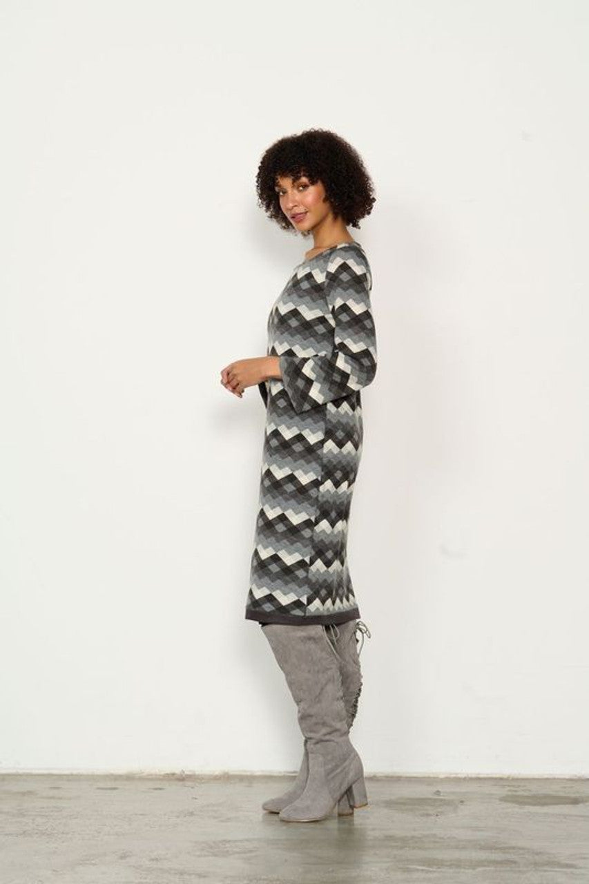 CAJU DIAMOND GRADIENT PRINT DRESS IN GREY